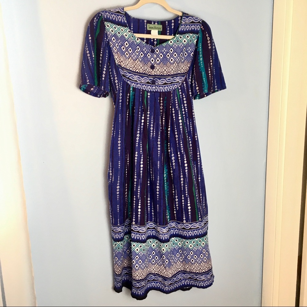 Vintage house dress, pockets & fun print artsy